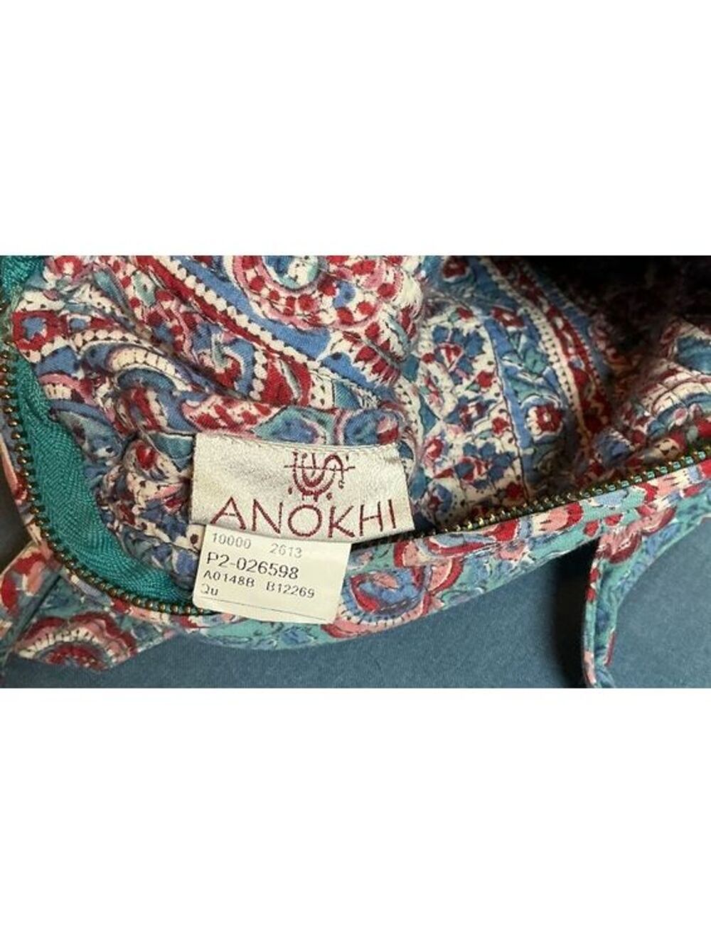 Anokhi Quilted Floral Paisley Crossbody Bag Purse Travel - Picture 4 of 4
